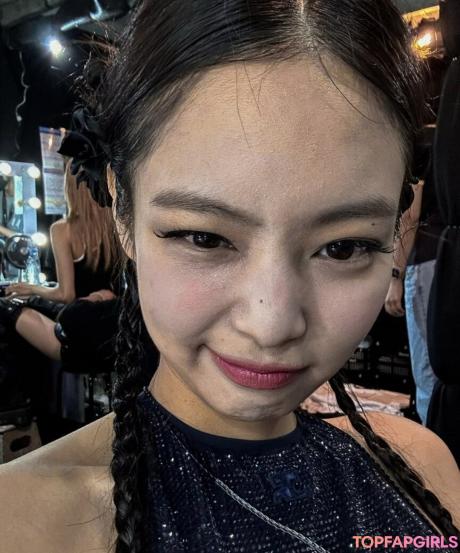 Jennie nude leaked OnlyFans photo #517