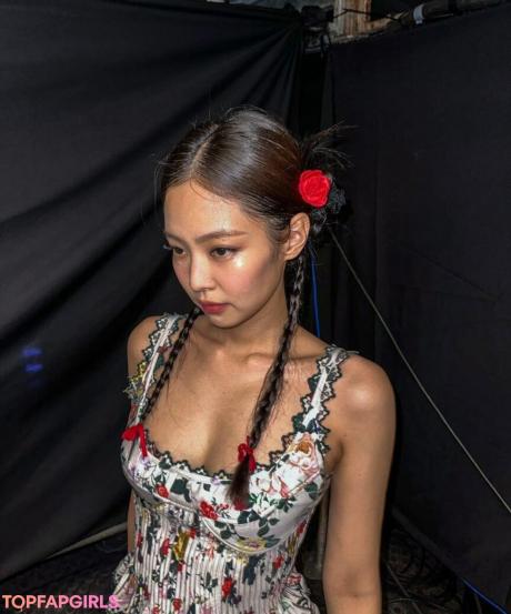 Jennie nude leaked OnlyFans photo #518