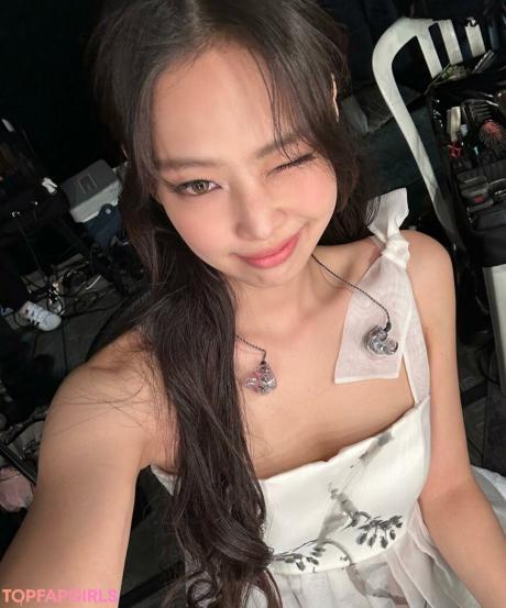 Jennie nude leaked OnlyFans photo #544