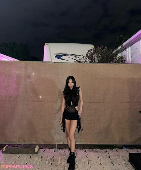 Jennie nude leaked OnlyFans photo #551