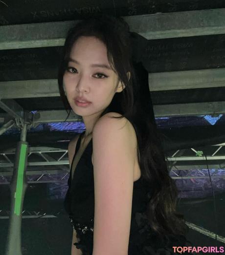 Jennie nude leaked OnlyFans photo #555