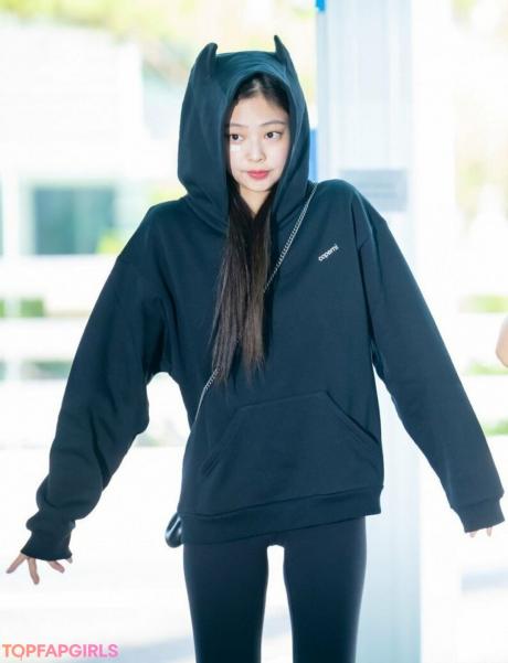 Jennie nude leaked OnlyFans photo #589