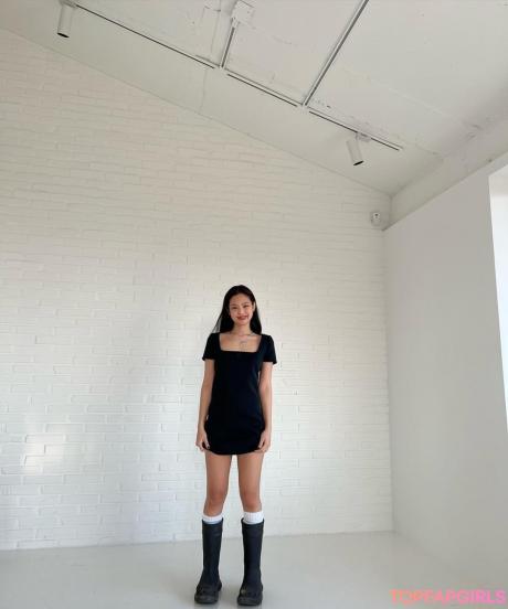 Jennie nude leaked OnlyFans photo #7