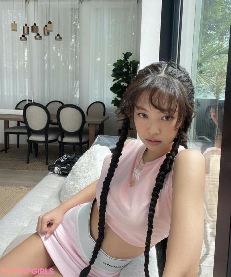 Jennie nude leaked OnlyFans photo #80
