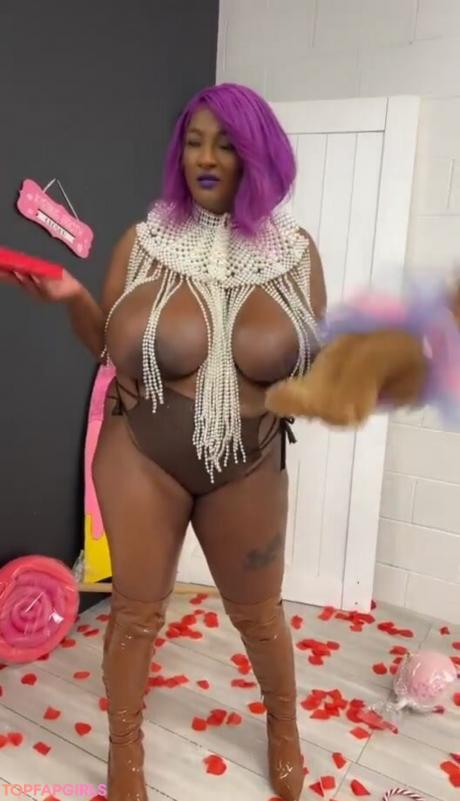Londynnvega nude leaked OnlyFans photo #11