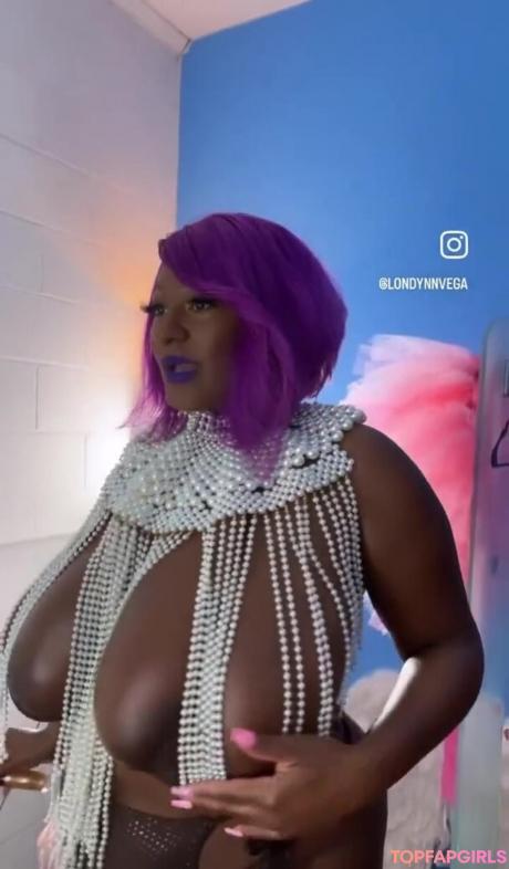 Londynnvega nude leaked OnlyFans photo #6