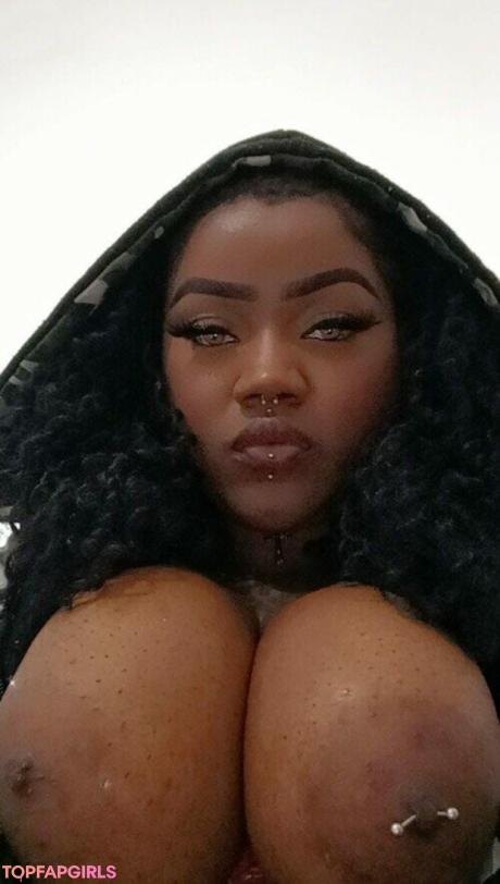 Leka nude leaked OnlyFans photo #9