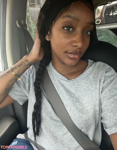 Cathiimedialuna nude leaked OnlyFans photo #145
