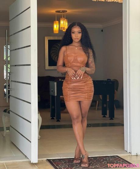 Cathiimedialuna nude leaked OnlyFans photo #3