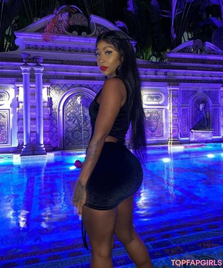 Cathiimedialuna nude leaked OnlyFans photo #4