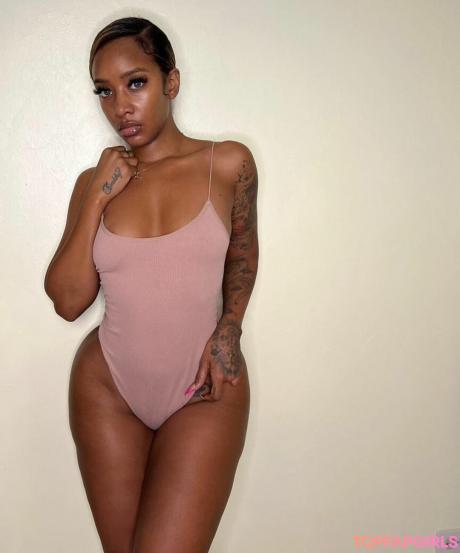 Cathiimedialuna nude leaked OnlyFans photo #98