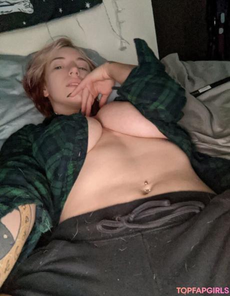 Thepigeonbrat nude leaked OnlyFans pic