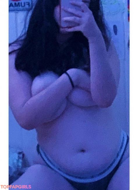 Rayana nude leaked OnlyFans photo #16