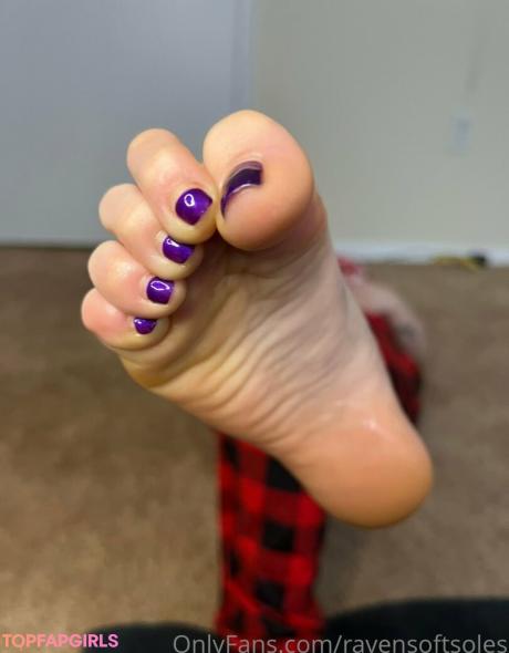 Ravensoftsoles nude leaked OnlyFans photo #4