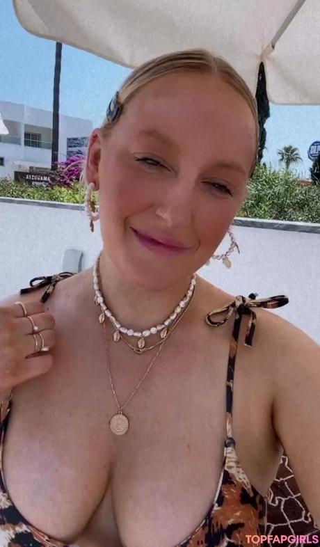 Helen nude leaked OnlyFans photo #11