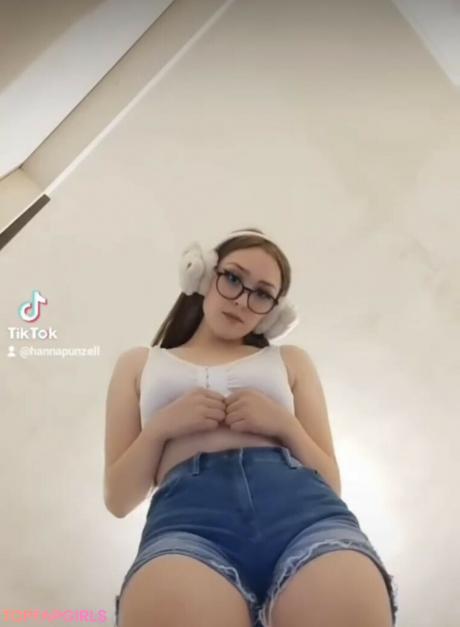 Hannapunzell nude leaked OnlyFans photo #3