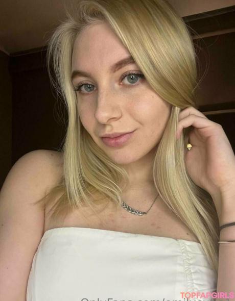 Emilycutie1 nude leaked OnlyFans photo #30