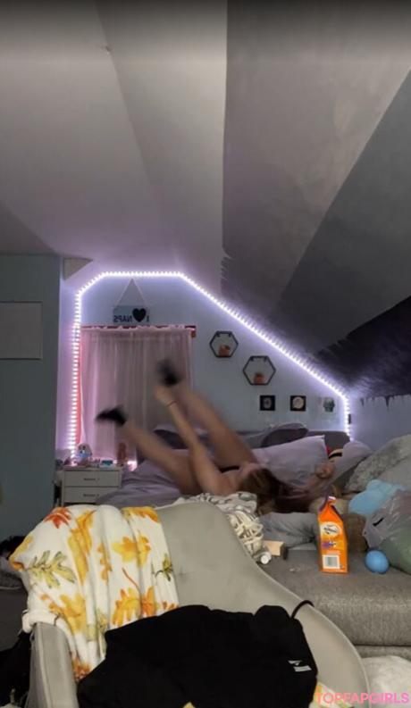 Emily nude leaked OnlyFans photo #2