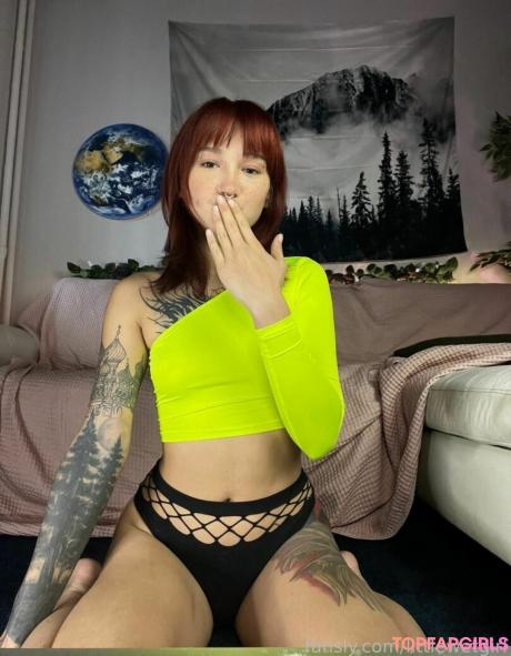 Littlewetgirl nude leaked OnlyFans photo #128