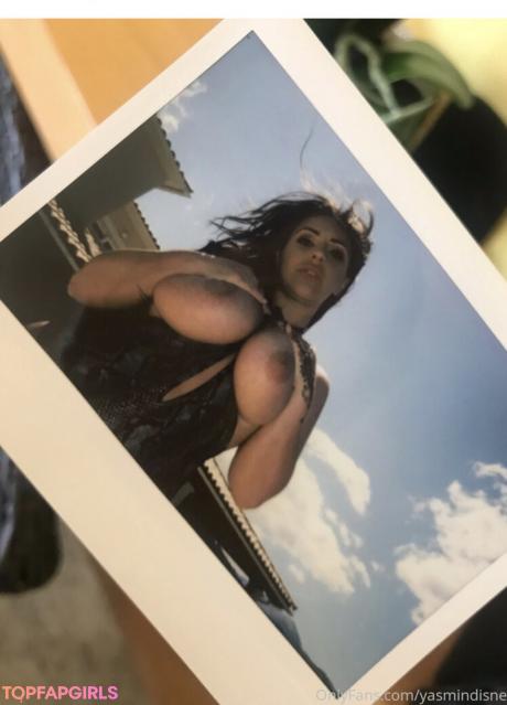 Yasmin nude leaked OnlyFans photo #22