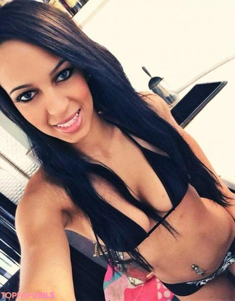 MoreSaige nude leaked OnlyFans photo #9