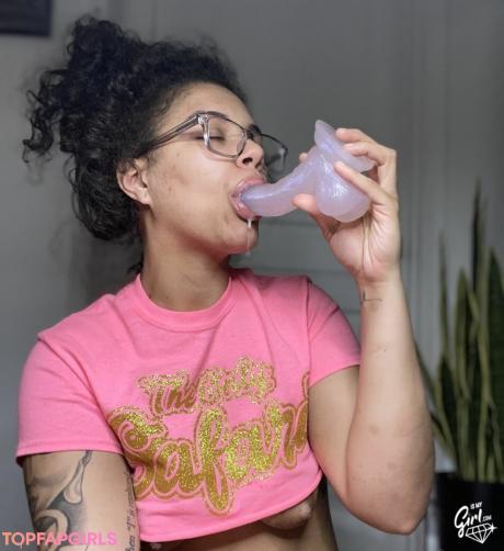 Safarii nude leaked OnlyFans photo #1