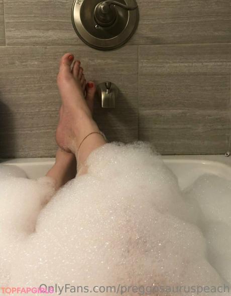 Preggosauruspeach nude leaked OnlyFans photo #23