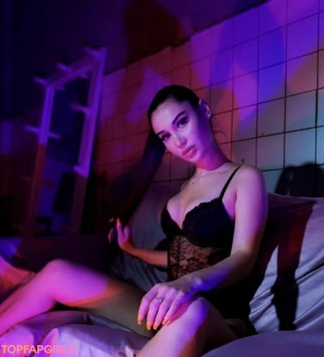 Ariana nude leaked OnlyFans photo #44