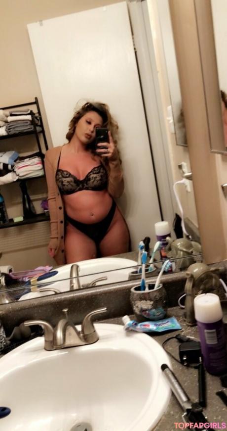 KP nude leaked OnlyFans photo #6