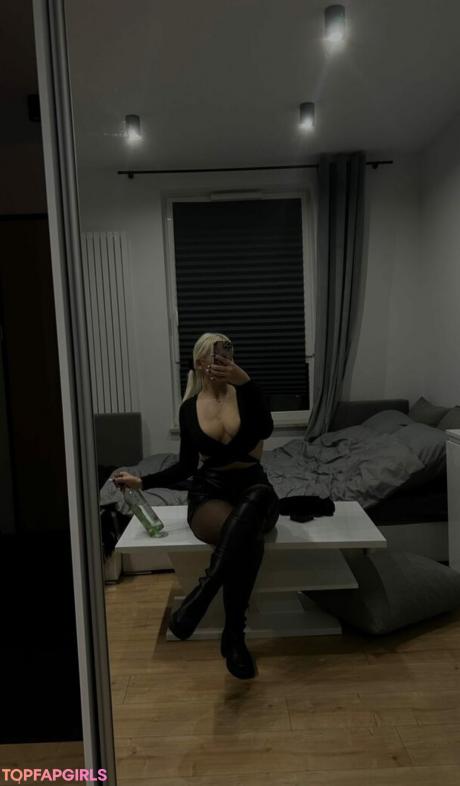 Justyna nude leaked OnlyFans photo #32