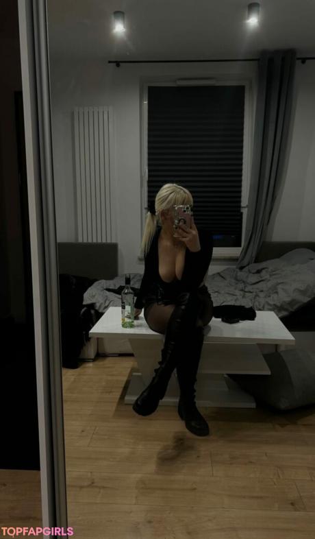 Justyna nude leaked OnlyFans photo #35