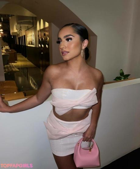 Tatiana nude leaked OnlyFans photo #18