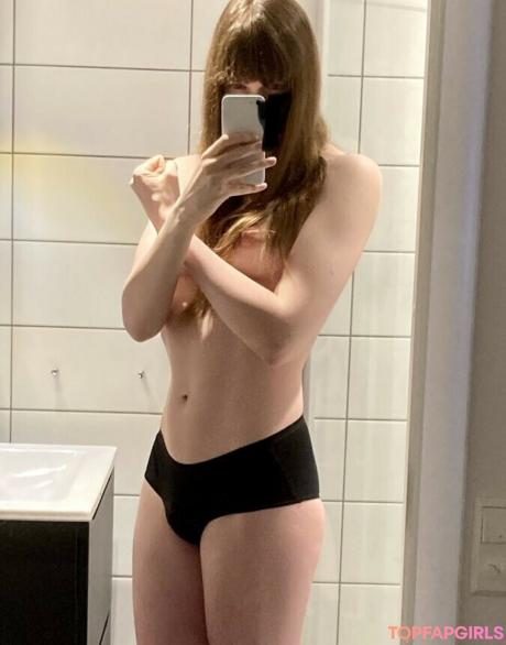 Mikisha nude leaked OnlyFans photo #4