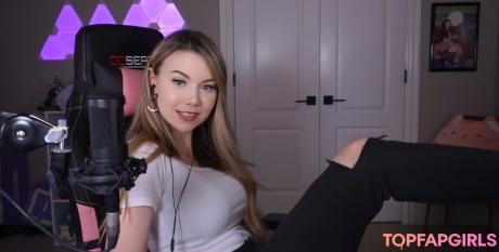 Dizzykitten nude leaked OnlyFans photo #34