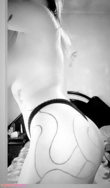 Samanta nude leaked OnlyFans photo #8