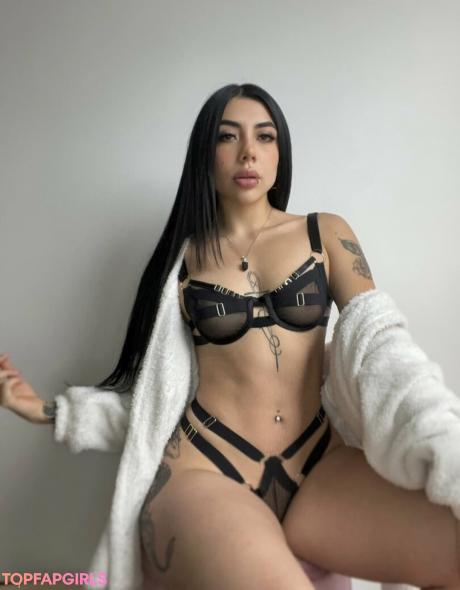 Angie nude leaked OnlyFans photo #9