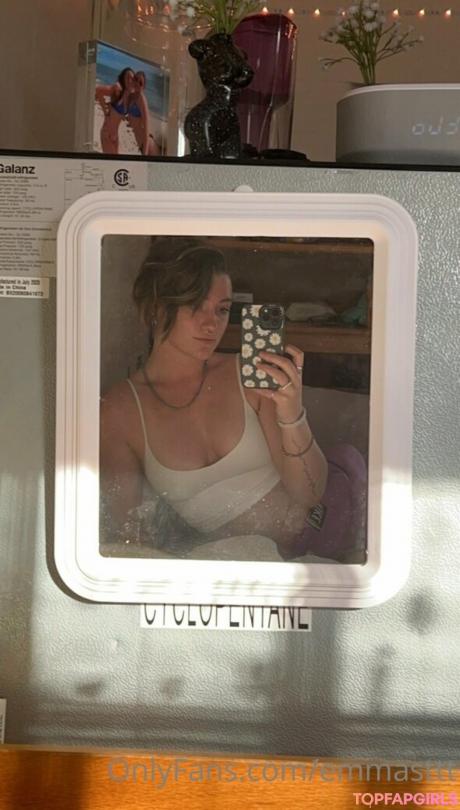 Emmasttt nude leaked OnlyFans photo #28