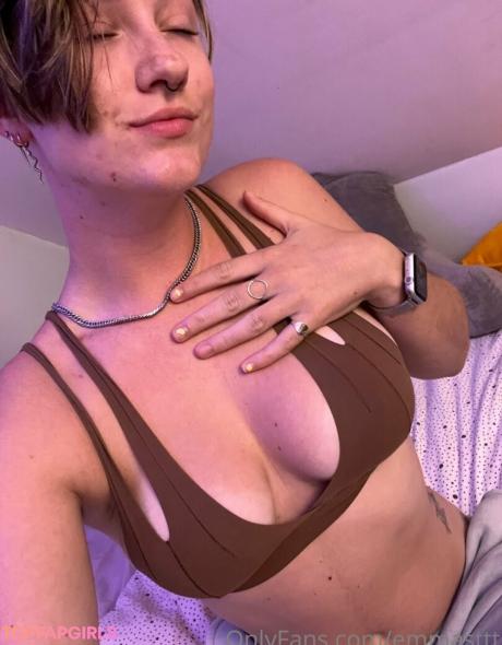 Emmasttt nude leaked OnlyFans photo #37