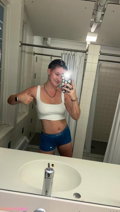 Emmasttt nude leaked OnlyFans photo #78