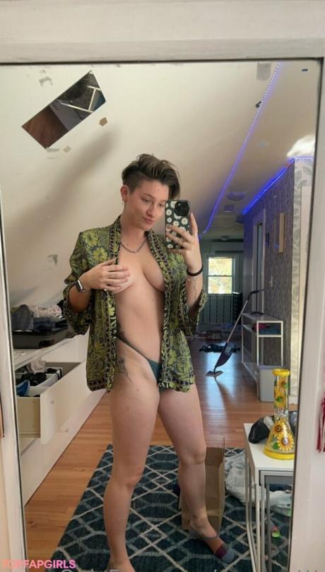 Emmasttt nude leaked OnlyFans photo #89