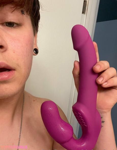 Blo0d_r0ach nude leaked OnlyFans photo #18