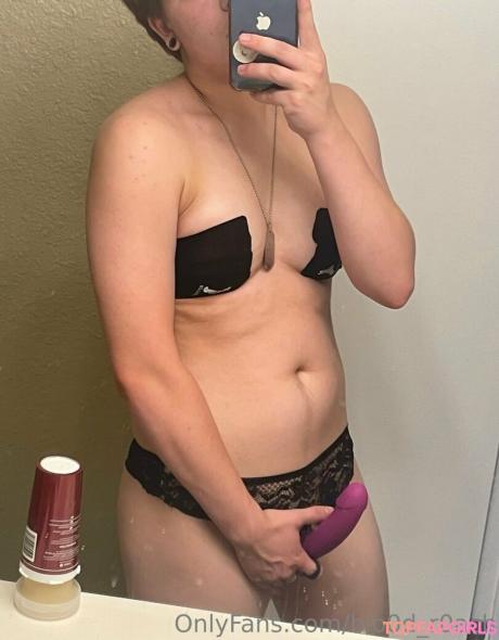 Blo0d_r0ach nude leaked OnlyFans photo #19