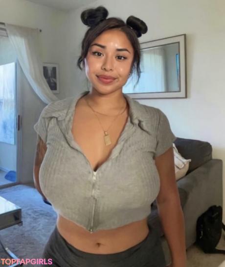 Saraiii_Fon777 nude leaked OnlyFans photo #2