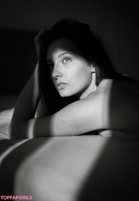 Kinga nude leaked OnlyFans photo #22