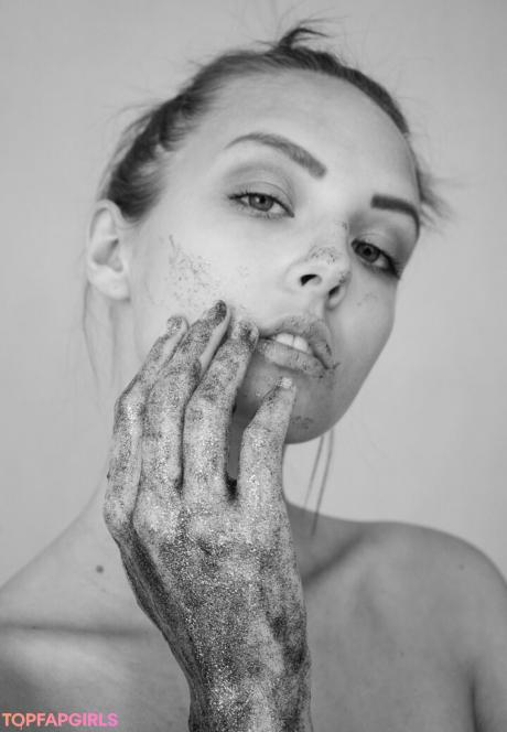 Kinga nude leaked OnlyFans photo #37