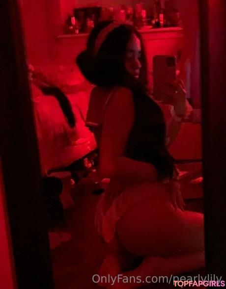 Pearlylily nude leaked OnlyFans photo #20