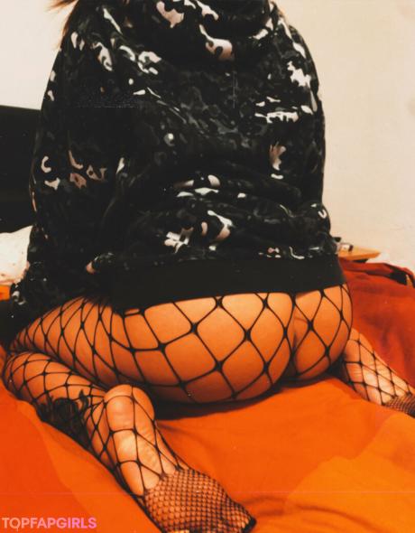 Lararoxyrox nude leaked OnlyFans photo #86