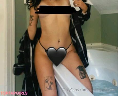 Meg nude leaked OnlyFans photo #17