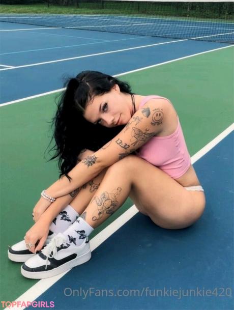 Meg nude leaked OnlyFans photo #29
