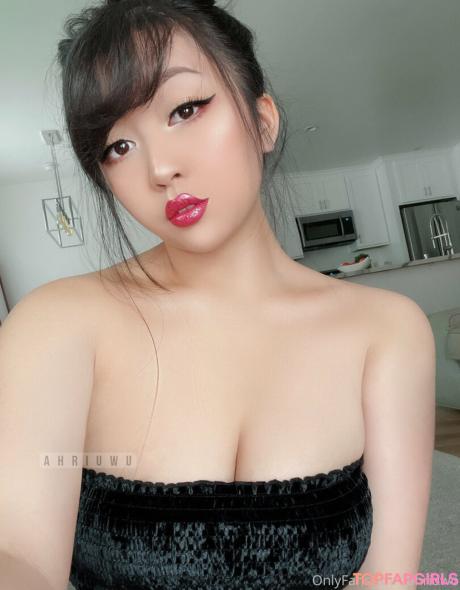 Ahriowo nude leaked OnlyFans photo #15